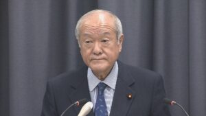 鈴木財務大臣、児童手当拡充に伴う扶養控除の見直し案に「問題意識は持っている」とコメント