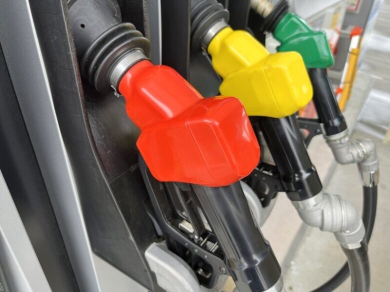 マイカー利用者必見！ ガソリン補助金が９月末で終了、損保各社の自動車保険も値上げへ！
