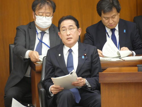 岸田翔太郎秘書官が更迭へ　首相公邸忘年会写真報道の影響は大きかった？