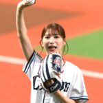 「雪平莉左がショートパンツで始球式登板！」球場を熱狂させる華麗なパフォーマンスとは？
