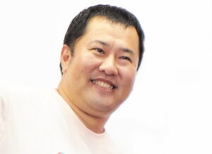 「とにかく明るい安村」が英国進出!爆笑トークも健在