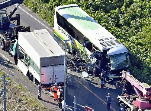 #北海道バス事故 トラック運転手の死因は外傷性ショック　