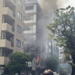 【速報】新橋ビルでの爆発音と火災、4人が負傷―目撃者が１１０番通報
