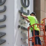 なぜイーロン・マスク氏はツイッターの青い鳥を廃止し「X」に変えたのか？