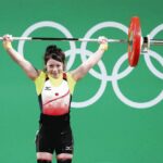 重量挙げのオリンピックメダリスト、三宅宏実さんが結婚を報告！