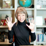 モーニング娘。の「育ての親」と言われる夏まゆみがアイドルグループの歴史を変えた「叱り方」とは?