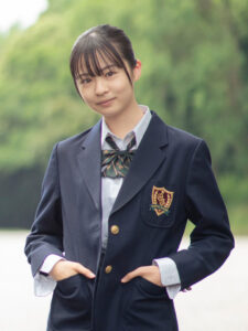 【画像】最近の女子高生、スカートが短すぎるよね!?