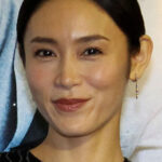 【画像】椎名林檎さん、セクシーな衣装を披露！