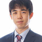 【画像】藤井聡太が車掌体験wwwwwwwwwwwwwwwww