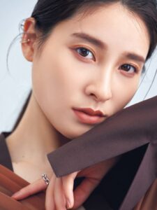 【画像】土屋太鳳のおっぱいがママになって限界突破!