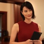 【女優】「あまちゃん」でブレイクから１０年…橋本愛、大人な表情の肌見せショットに絶賛の声「美しい…！」