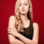 【画像】女優 沢尻エリカさん、金髪姿を披露！