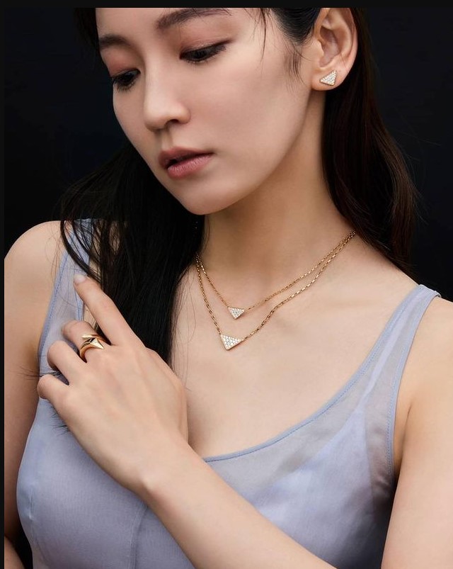 2023y12m18d_125502970