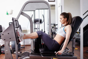 【画像】ジムで出会ったキレイなお姉さん｢一緒にヨガしませんか？｣