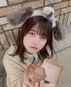 【画像】もし、この女の子が食べかけのパンを渡してきたら・・