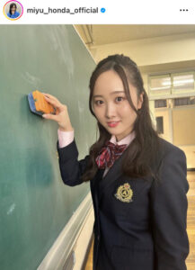 【朗報】本田望結ちゃん、入学式のお母さんみたいな貫禄が出てくる