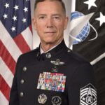 【画像】アメリカ宇宙軍の制服なんだけど・・