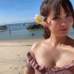 【画像】中川翔子「久しぶりの…」最新水着ショット投稿 大胆に胸元開き南国ムード漂わせる!