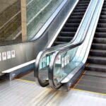 【議論】エスカレーター歩く奴って何で歩くの？