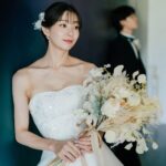 【タレント】ウエディング姿のコナンと蘭がお出迎え！　足立梨花が結婚式のウェルカムボード公開！