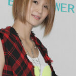 【議論】小林ゆう「美脚で巨乳です」←人気ない理由