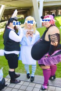 【画像】巨乳女がハロウィンコスしてみるわw