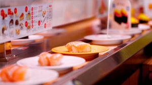 【議論】回転寿司で1皿だけ食べて会計する奴wwwwwwwwwwww