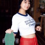 【画像】榎原依那さん、グラビア界席巻ゴールデンルーキー　大反響で「ヤンマガ」表紙抜てき！