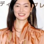 【画像】小雪の姉・弥生、シルバーヘアの４９歳の近影　ドレス姿が「美しい！」「綺麗」