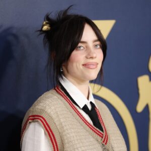 【画像】ビリー・アイリッシュさん、デカパイじゃん!