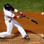 【悲報】プロ野球の年間ホームラン数、急激に減ってしまう