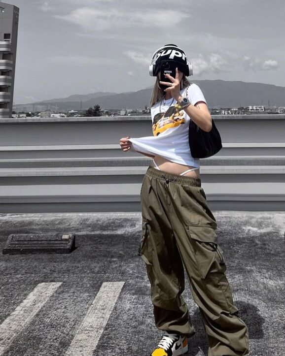 チラ見せ下着UH1n5k2