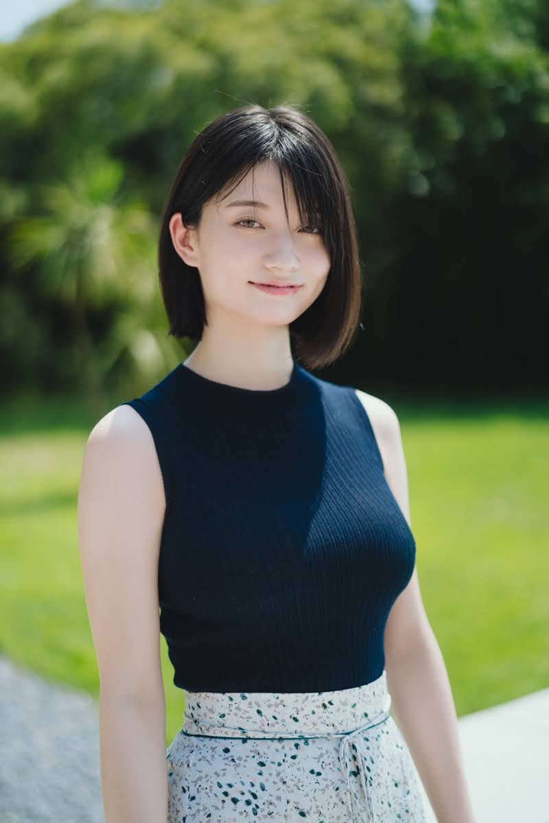 【画像】1000年に1人のセクシー女優・瀬戸環奈「初体験は中学生の時。今まで4人と合体した」