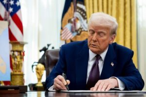 【悲報】トランプ氏「自動車関税25%にすっから」→日本車、ド派手に逝くWWWWWWWWWWWWWW