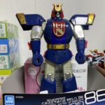 【画像】解体屋だけど戦隊ロボ拾ったwwwwwwww