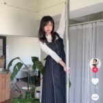 【質問】こちらの女性とイチャイチャできますか？