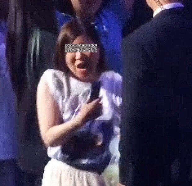 BTSジン　ハグキス1