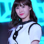 【画像】モー娘。'25生田衣梨奈さん（27）おっぱい谷間！