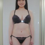 【画像】女子ゴルファーさん、ムチムチボディにおっぱいも！！