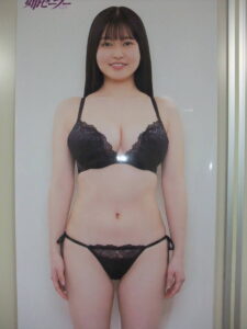 【画像】女子ゴルファーさん、ムチムチボディにおっぱいも！！