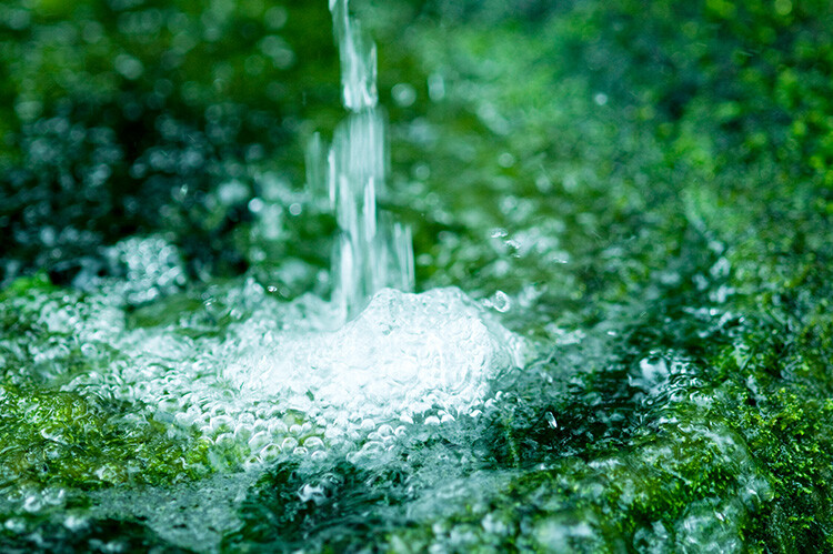 【疑問】なんで、天然水も値上げするんだ！？