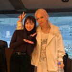 【画像】女性さん、HYDEのライブ見に行ってツーショもﾊﾟｼｬﾘ