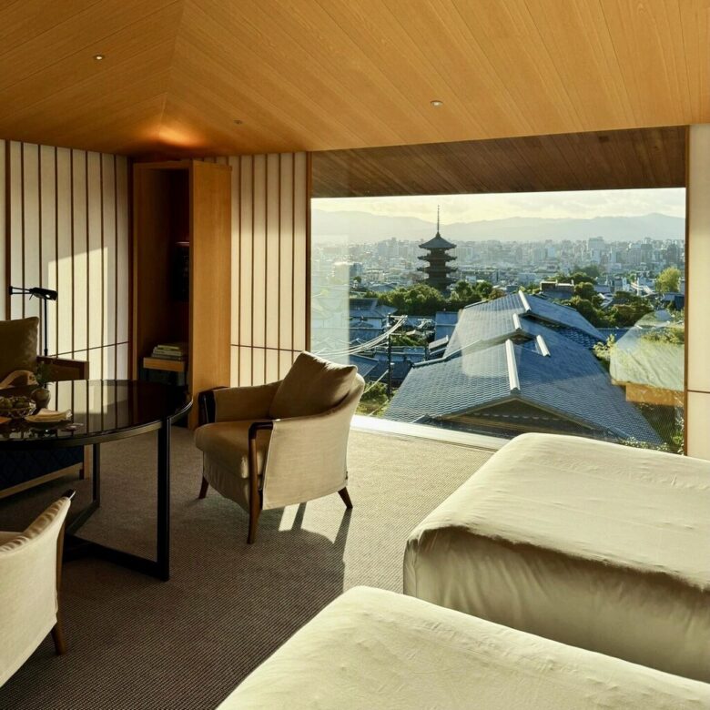 【画像21枚】京都のホテル、眺望がエグすぎると話題にwwww