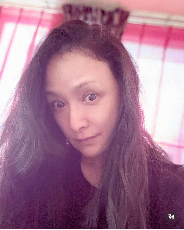 【画像】なんで59歳なのに、こんな美しいの?国生さゆりやばいww