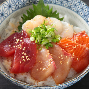 【画像】とても豪快な海鮮丼が見つかりました!