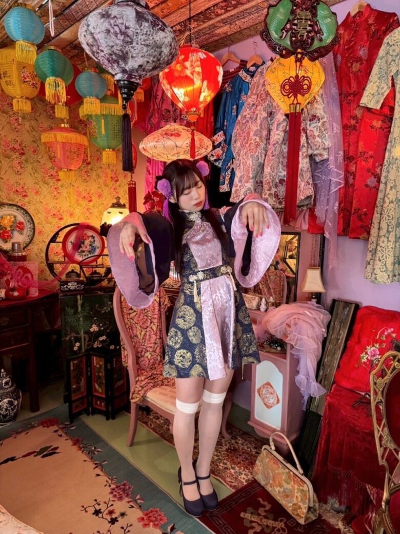 【画像】伊勢鈴蘭の絶対領域wwwwwww