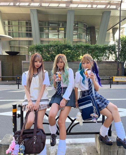 【画像】トー横「3人で30kだけどどうする?」