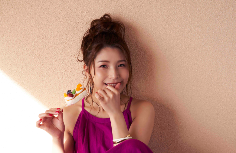 【画像】新田恵海さん、ガチで白くなる