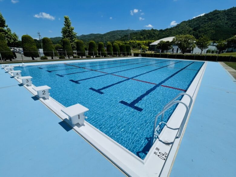 【悲報】小学校のプール授業　廃止が続出！？