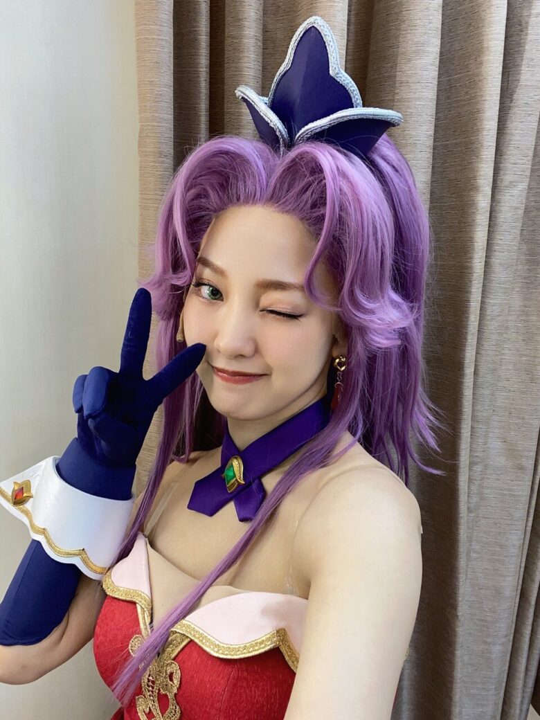 【画像】なんのコスプレでしょうか?